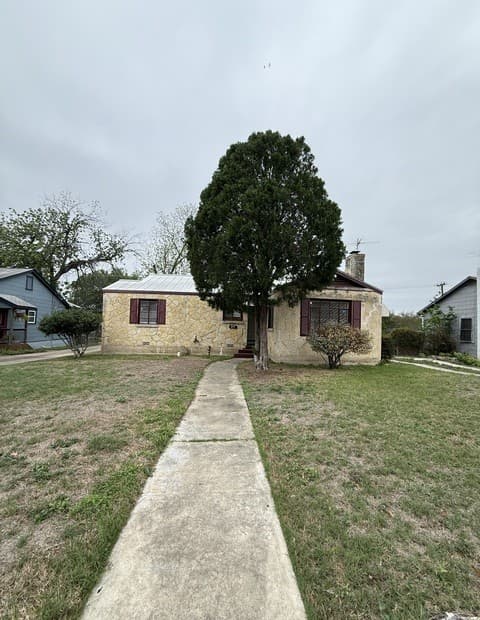 4-bedroom rental at 374 Meredith in San Antonio TX