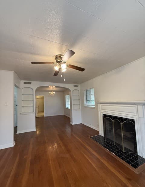 4-bedroom rental at 374 Meredith in San Antonio, TX — photo 5