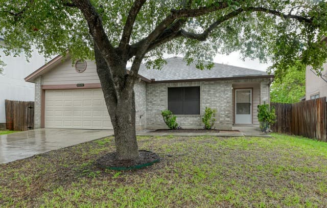 3-bedroom rental at 8335 Bent Meadow Dr in Converse TX