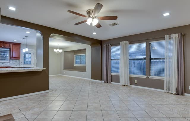 3-bedroom rental at 8335 Bent Meadow Dr in Converse, TX — photo 4