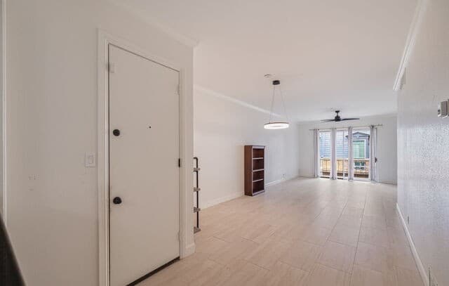 2-bedroom rental at 7711 Broadway Unit 3B in San Antonio, TX — photo 2
