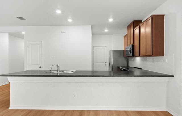 3-bedroom rental at 11502 Lemonmint in San Antonio, TX — photo 4
