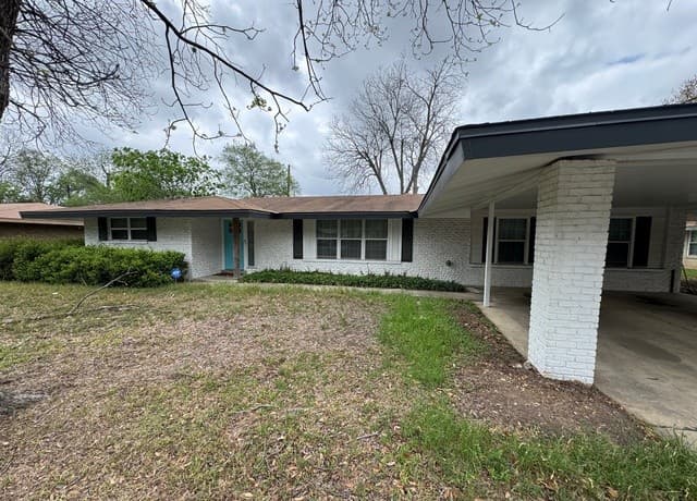 3-bedroom rental at 326 Cloudmont in Windcrest TX