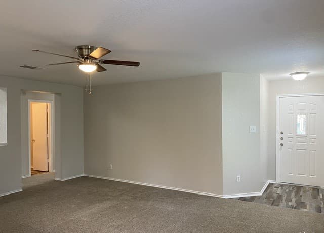 3-bedroom rental at 511 Mathis Meadows in San Antonio, TX — photo 3