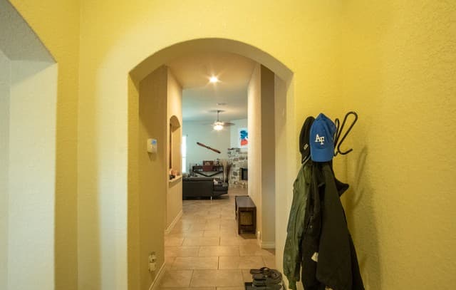 3-bedroom rental at 420 Cactus Flower in Cibolo, TX — photo 2