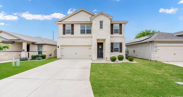 4-bedroom rental at 9521 Dak Ave in San Antonio, TX — photo 2