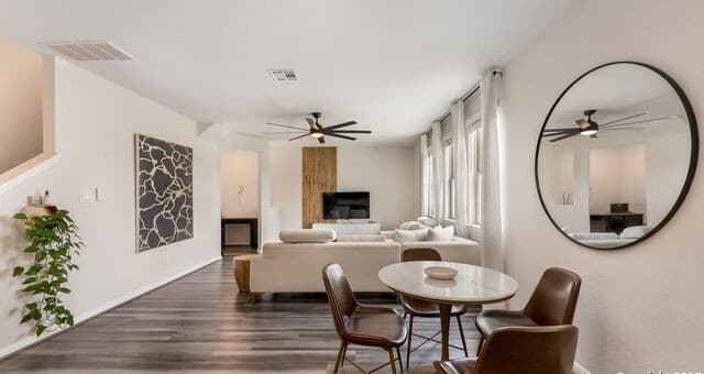 4-bedroom rental at 9521 Dak Ave in San Antonio, TX — photo 4