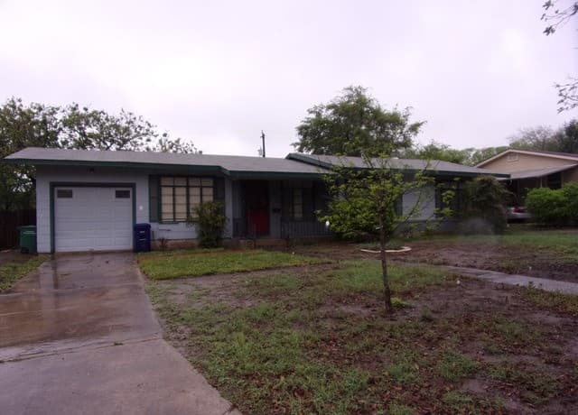 3-bedroom rental at 215 Danville Ave in San Antonio TX
