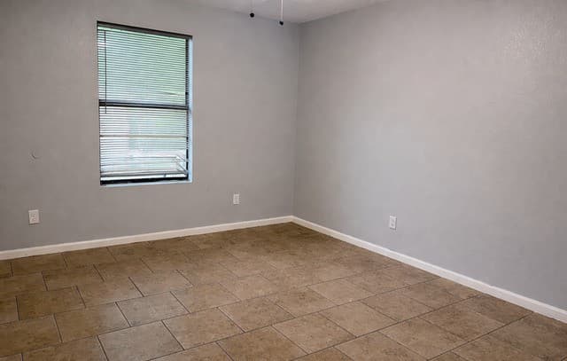 2-bedroom rental at 11110 Baywood in San Antonio, TX — photo 4