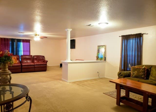 3-bedroom rental at 10006 Fisherman Pier in San Antonio, TX — photo 2