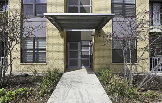2-bedroom rental at 711 S Frio St Unit 2104 in San Antonio TX