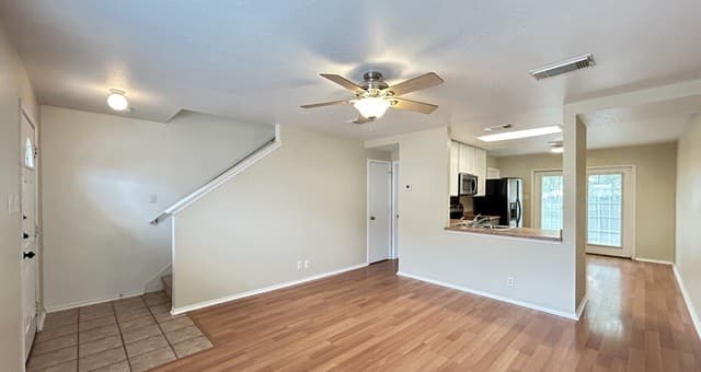 3-bedroom rental at 35 Caswell Cir in San Antonio, TX — photo 5