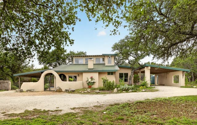 2-bedroom rental at 259 Forest View Dr in Blanco TX