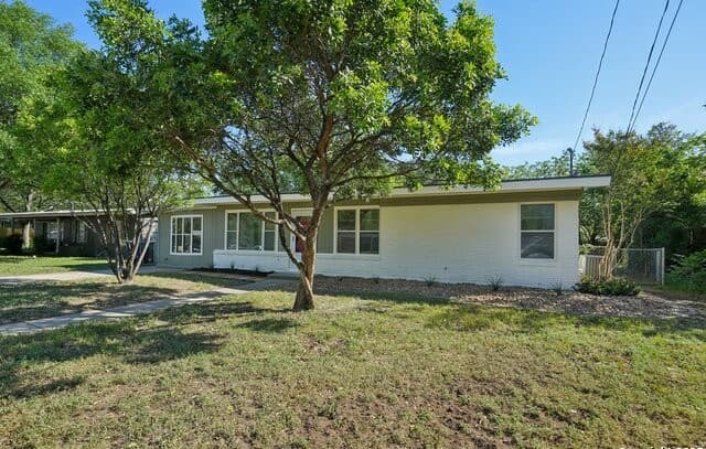 4-bedroom rental at 407 Haverford Dr in San Antonio TX