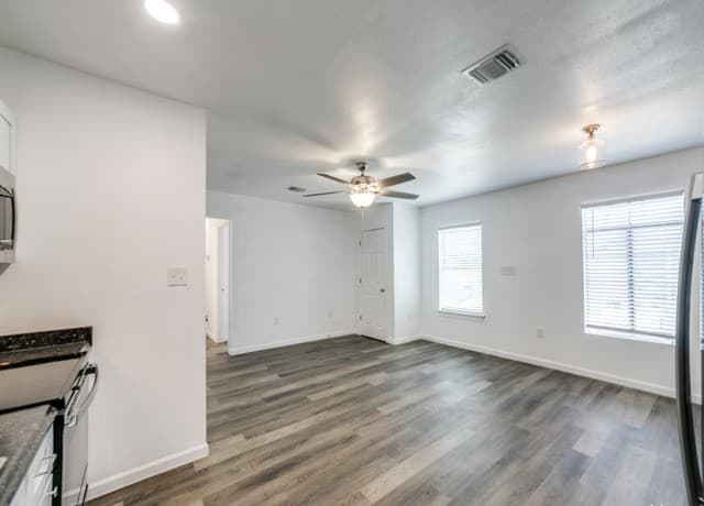 2-bedroom rental at 307 Tanglewood in San Antonio TX