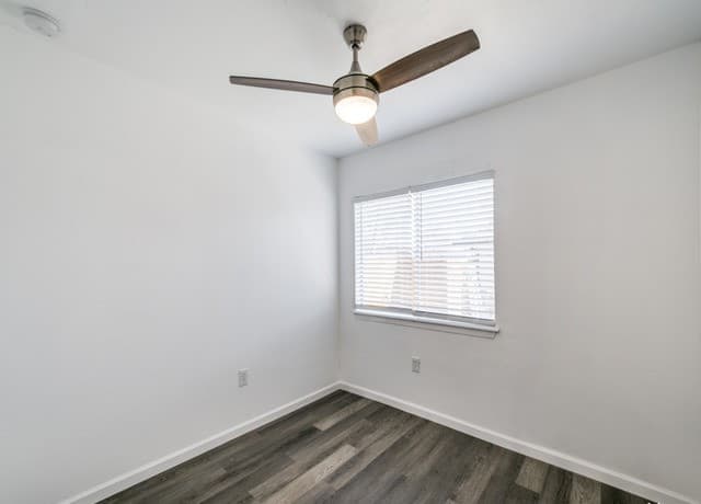 2-bedroom rental at 307 Tanglewood in San Antonio, TX — photo 5
