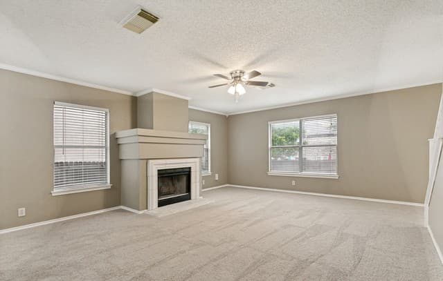 3-bedroom rental at 9203 Gambier in San Antonio, TX — photo 5