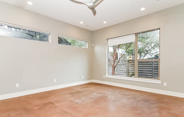 2-bedroom rental at 262 East Cevallos in San Antonio, TX — photo 5