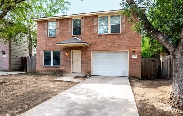 4-bedroom rental at 9207 Mission Strm in San Antonio, TX — photo 2