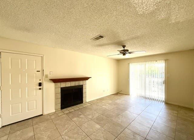2-bedroom rental at 14343 14343 Judson Rd Unit 407 in San Antonio, TX — photo 3