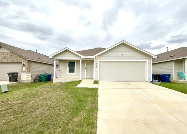 4-bedroom rental at 615 Bean Bend in San Antonio, TX — photo 2
