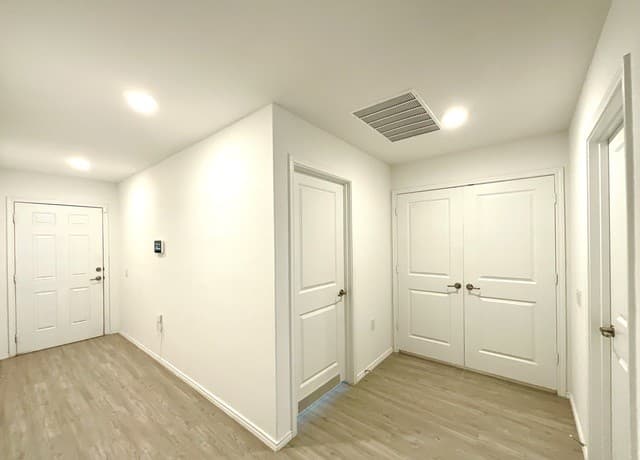 4-bedroom rental at 615 Bean Bend in San Antonio, TX — photo 5