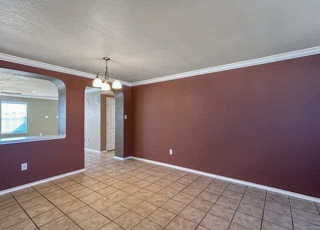 4-bedroom rental at 10204 Del Lago Ct in San Antonio, TX — photo 3