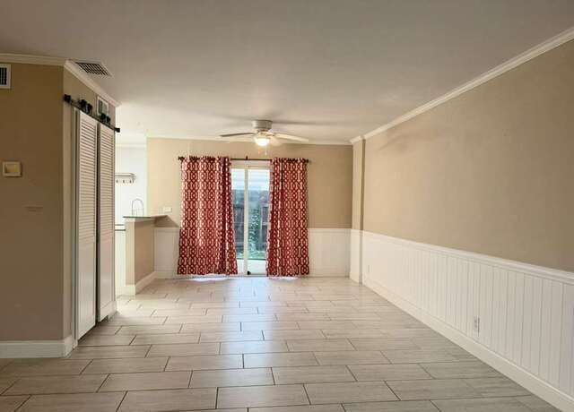2-bedroom rental at 7322 Oak Manor in San Antonio, TX — photo 3