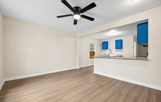 3-bedroom rental at 2619 E Houston in San Antonio, TX — photo 5
