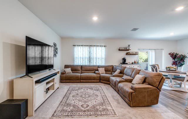 4-bedroom rental at 5628 Pearl Meadow in Converse, TX — photo 5