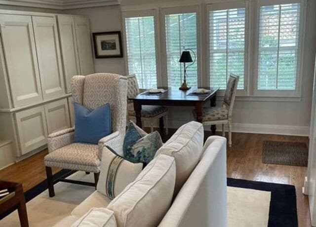1-bedroom rental at 134 W Summit Avenue Unit A in San Antonio, TX — photo 2