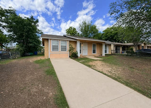 4-bedroom rental at 5523 Indian Desert St in San Antonio TX