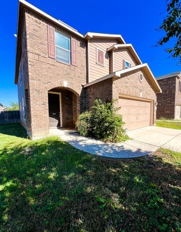 3-bedroom rental at 9927 Tampke Fls in San Antonio, TX — photo 3