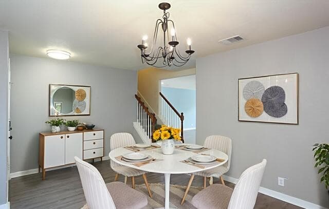 5-bedroom rental at 6819 Liberty Stone in San Antonio, TX — photo 4