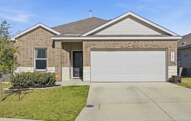 4-bedroom rental at 12811 Sage Turn in Converse TX