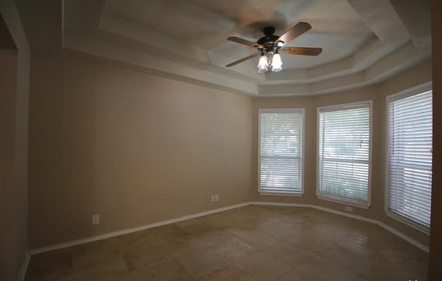 3-bedroom rental at 12802 Aqua Valley in Helotes, TX — photo 2