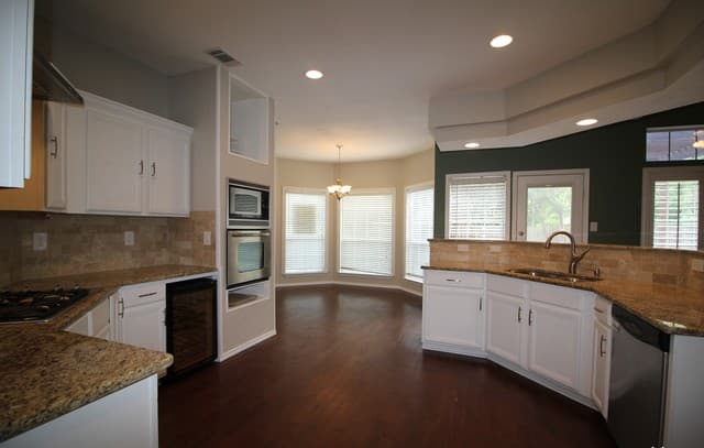 3-bedroom rental at 12802 Aqua Valley in Helotes, TX — photo 4