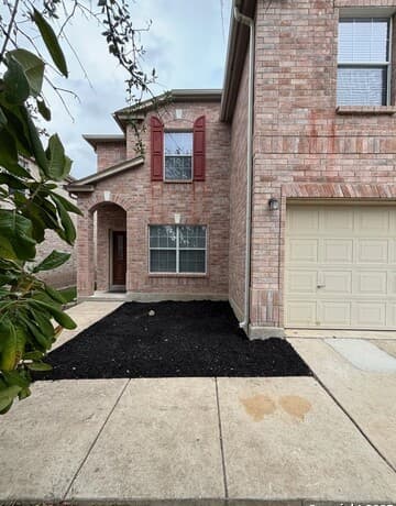 4-bedroom rental at 11107 Liberty Fld in San Antonio, TX — photo 2
