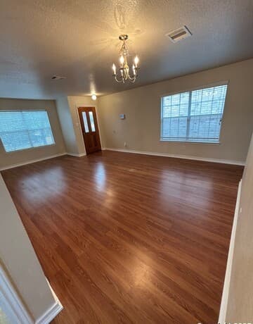 4-bedroom rental at 11107 Liberty Fld in San Antonio, TX — photo 3