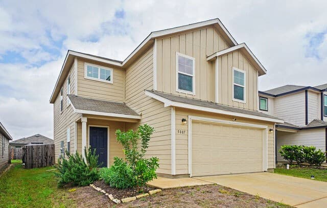 3-bedroom rental at 5807 Rolling Glen in San Antonio, TX — photo 3