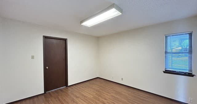 3-bedroom rental at 5111 Timber Trace St in San Antonio, TX — photo 3