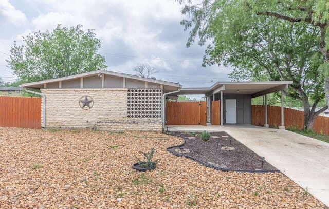 2-bedroom rental at 134 Lake Valley St in San Antonio TX