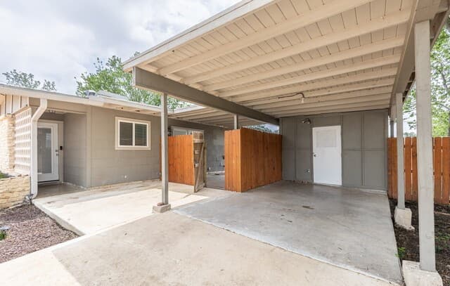 2-bedroom rental at 134 Lake Valley St in San Antonio, TX — photo 4