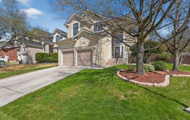 4-bedroom rental at 26002 Meadowlark Bay in San Antonio, TX — photo 2