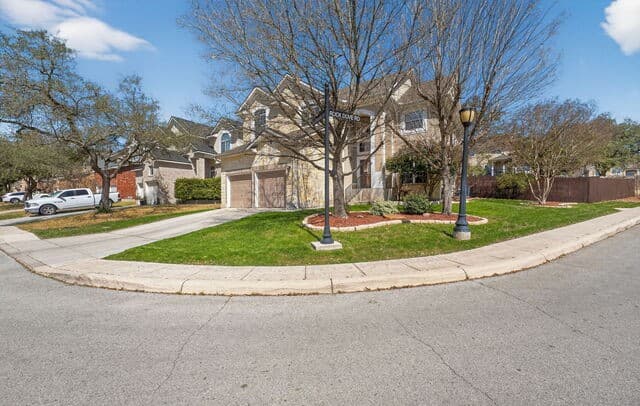 4-bedroom rental at 26002 Meadowlark Bay in San Antonio, TX — photo 3
