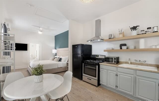 1-bedroom rental at 302 E Cevallos Unit 2 in San Antonio TX