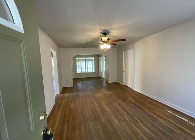 3-bedroom rental at 1124 Vanderbilt in San Antonio, TX — photo 2