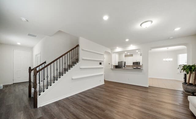 3-bedroom rental at 7932 Broussard in San Antonio, TX — photo 4