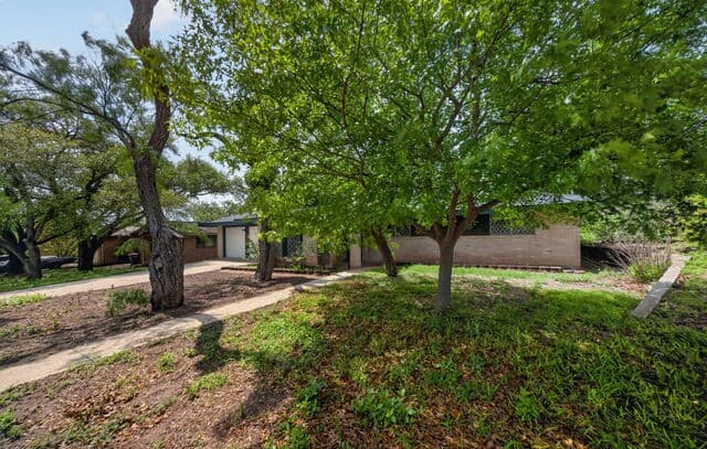 3-bedroom rental at 3743 Newrock Dr in San Antonio, TX — photo 4