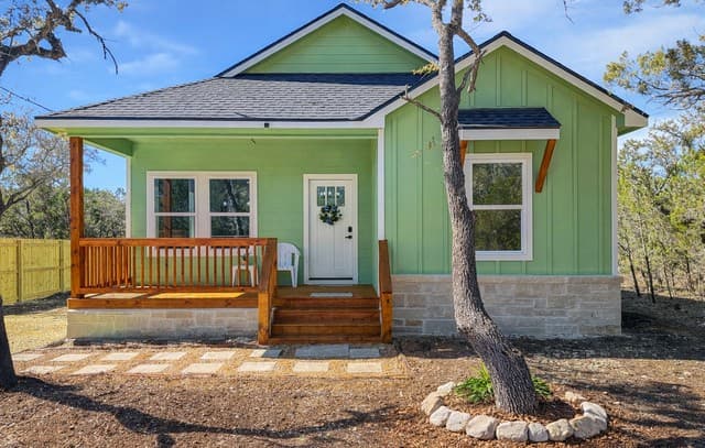 2-bedroom rental at 656 Skyline Dr in Bandera TX